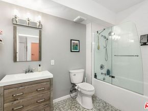 4215 Glencoe Avenue 206, Marina Del Rey CA 90292