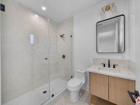 1688 N Sierra Bonita Avenue, Pasadena CA 91104