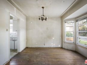 3017 Virginia Avenue, Santa Monica CA 90404