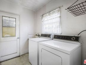 3017 Virginia Avenue, Santa Monica CA 90404