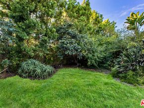 3017 Virginia Avenue, Santa Monica CA 90404