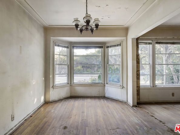 3017 Virginia Avenue, Santa Monica CA 90404