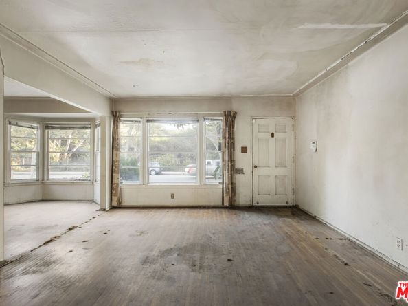 3017 Virginia Avenue, Santa Monica CA 90404