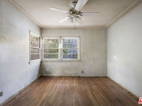 3017 Virginia Avenue, Santa Monica CA 90404