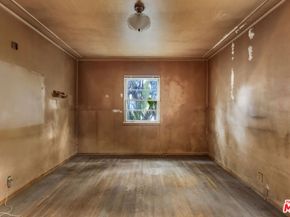 3017 Virginia Avenue, Santa Monica CA 90404