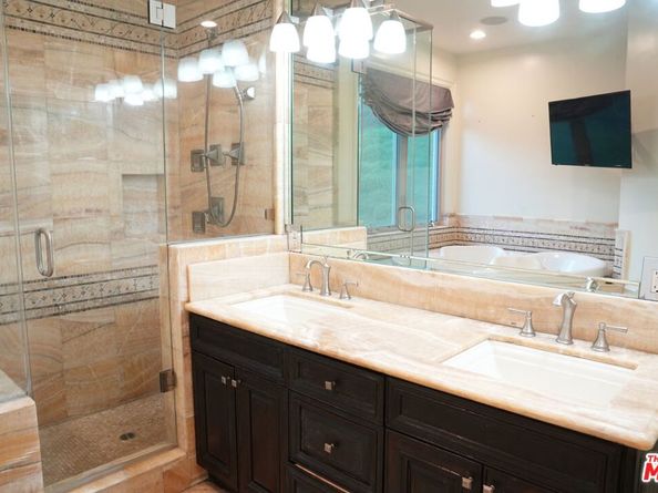 4212 Don Alanis Place, Los Angeles CA 90008