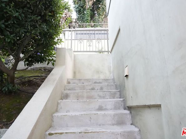 4212 Don Alanis Place, Los Angeles CA 90008