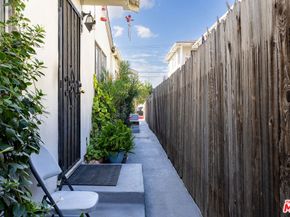 1974 Henderson Avenue, Long Beach CA 90806