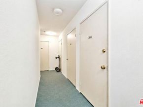 333 Westminster Avenue 204, Los Angeles CA 90020