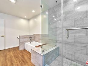 333 Westminster Avenue 204, Los Angeles CA 90020