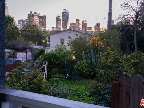 346 Laveta Terrace, Los Angeles CA 90026