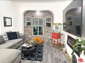 346 Laveta Terrace, Los Angeles CA 90026