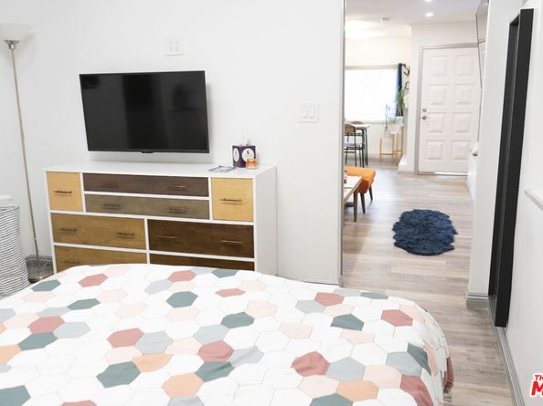 346 Laveta Terrace, Los Angeles CA 90026