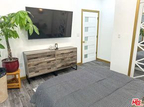 346 Laveta Terrace, Los Angeles CA 90026