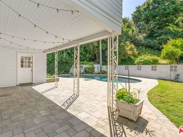 2427 Benedict Canyon Drive, Beverly Hills CA 90210