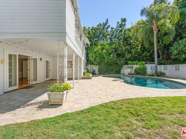 2427 Benedict Canyon Drive, Beverly Hills CA 90210