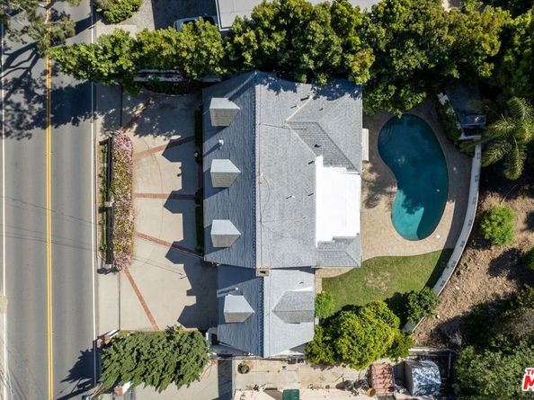 2427 Benedict Canyon Drive, Beverly Hills CA 90210