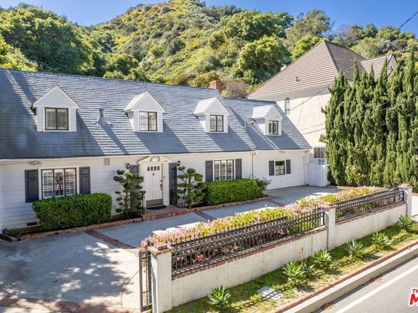 2427 Benedict Canyon Drive, Beverly Hills CA 90210