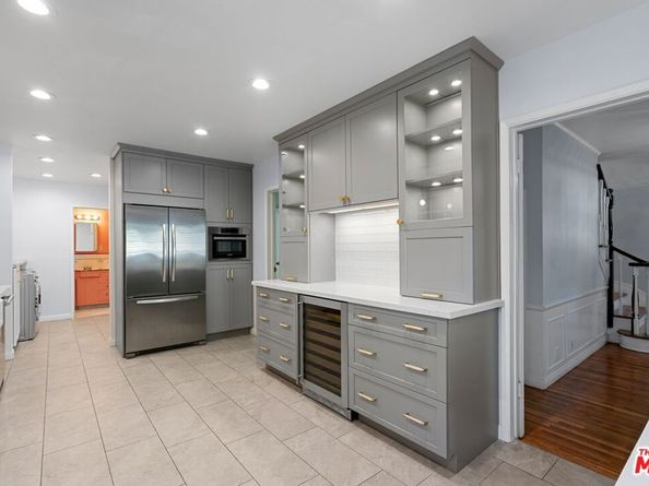 2427 Benedict Canyon Drive, Beverly Hills CA 90210