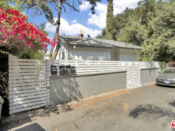 3662 Fredonia Drive, Los Angeles CA 90068