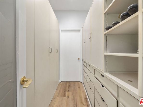 9213 Warbler Way, Los Angeles CA 90069