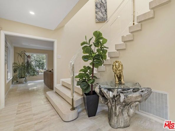 9213 Warbler Way, Los Angeles CA 90069