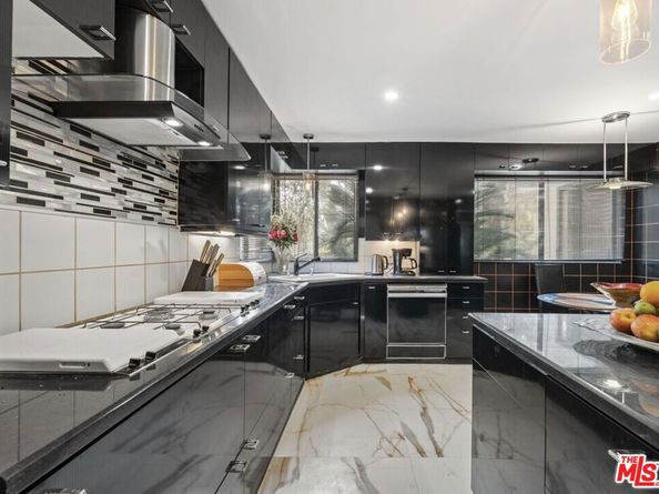 9213 Warbler Way, Los Angeles CA 90069