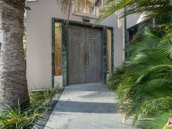 9213 Warbler Way, Los Angeles CA 90069