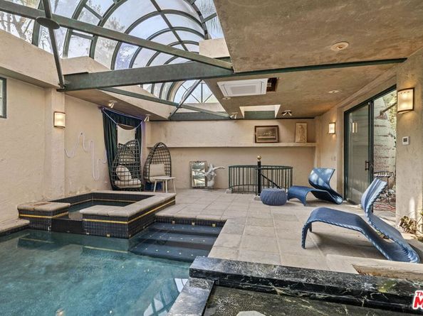 9213 Warbler Way, Los Angeles CA 90069