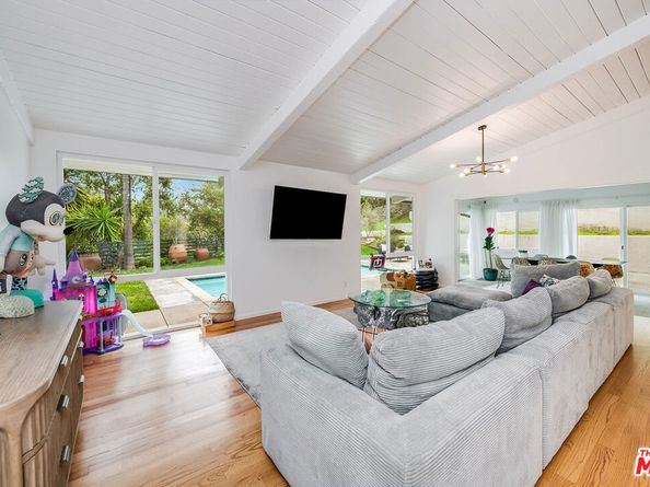 1737 N Beverly Drive, Beverly Hills CA 90210