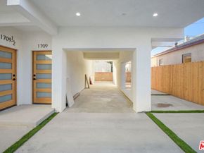 1707 S Burnside Avenue, Los Angeles CA 90019