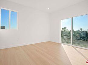 1707 S Burnside Avenue, Los Angeles CA 90019