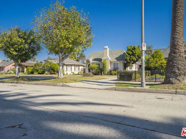 1138 S Windsor Boulevard, Los Angeles CA 90019