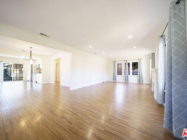 1138 S Windsor Boulevard, Los Angeles CA 90019