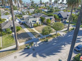 1138 S Windsor Boulevard, Los Angeles CA 90019