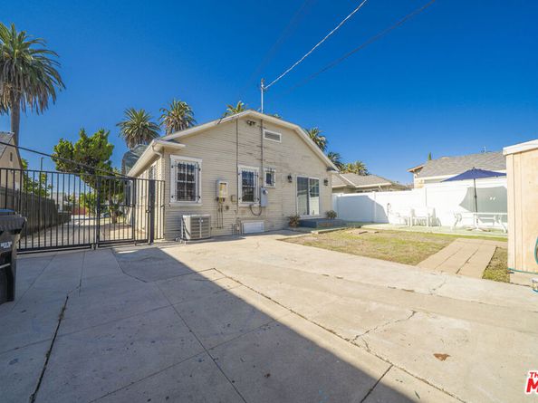 1138 S Windsor Boulevard, Los Angeles CA 90019