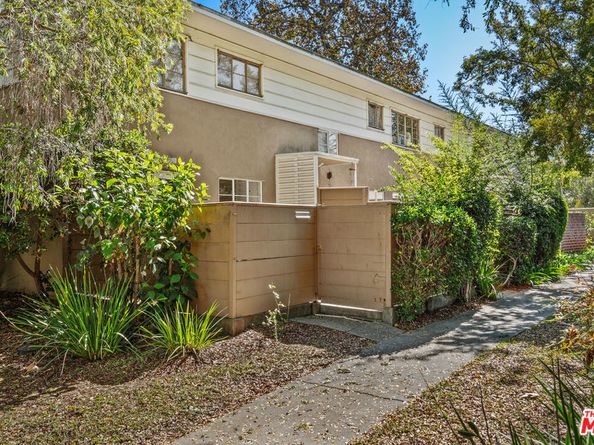 5432 Village, Los Angeles CA 90016