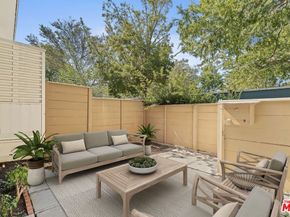 5432 Village, Los Angeles CA 90016