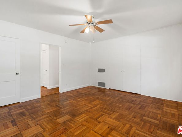 5432 Village, Los Angeles CA 90016