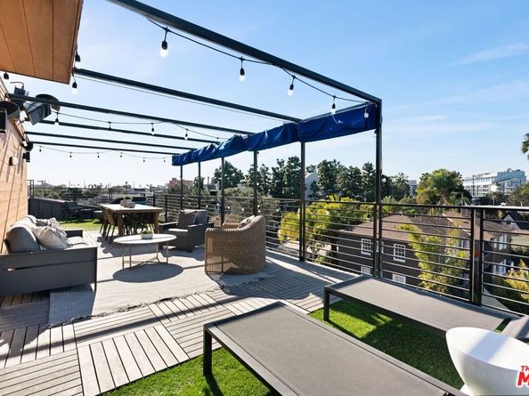 303 Venice Way, Venice CA 90291