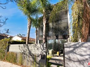 303 Venice Way, Venice CA 90291