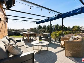 303 Venice Way, Venice CA 90291