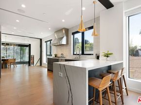 303 Venice Way, Venice CA 90291