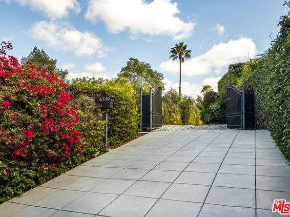 6749 Whitley Terrace, Los Angeles CA 90068