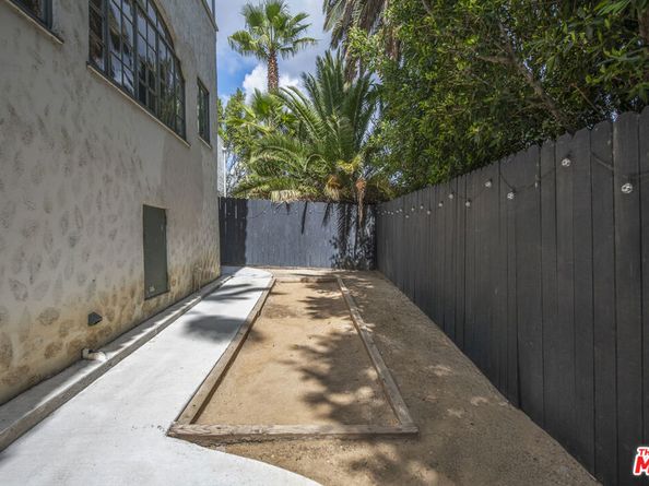 6749 Whitley Terrace, Los Angeles CA 90068