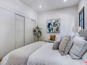 1801 S Sycamore Avenue, Los Angeles CA 90019