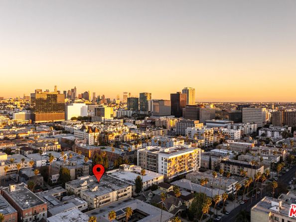 425 S Kenmore Avenue 104, Los Angeles CA 90020