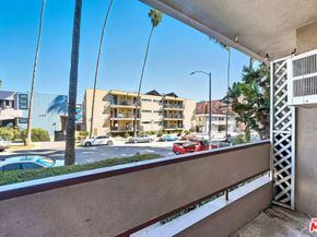 425 S Kenmore Avenue 104, Los Angeles CA 90020