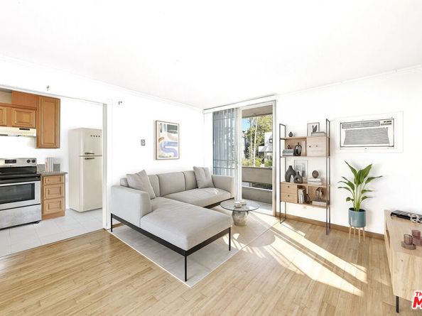 425 S Kenmore Avenue 104, Los Angeles CA 90020