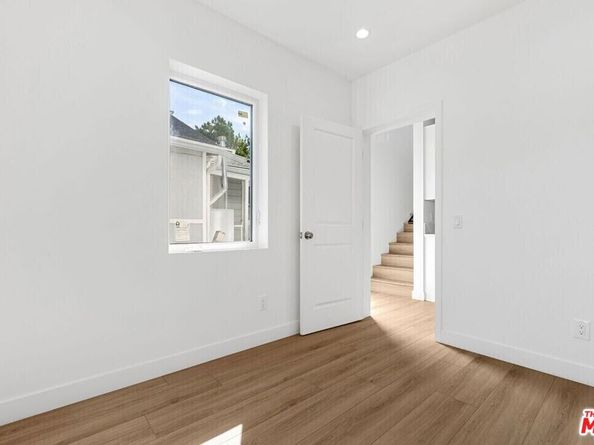 1955 Bonsallo Avenue, Los Angeles CA 90007